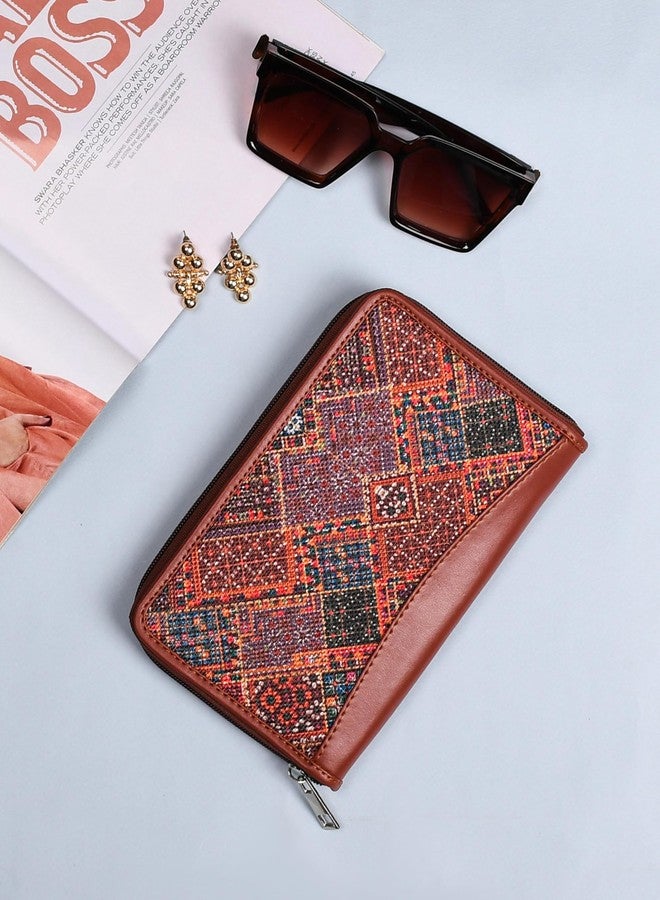 ZOUK محفظة زوك النسائية الكلاسيكية المصنوعة يدويًا بسلسلة - محفظة من الجلد النباتي بنقوش هندية | بهوج راباري - Image 2